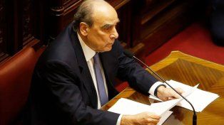 El jefe de Gabinete Guillermo Francos contesta agenda afectada por la condena a la expresidenta y el veto a la declaración de emergencia a Bahía Blanca.