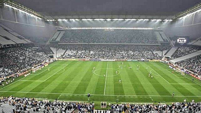 Brasil habilitaría un 30% del público ante Argentina