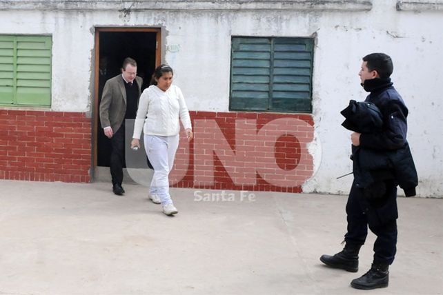 La joven de 14 años baleada por su pareja está fuera de peligro al igual que su bebé