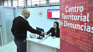 Los rosarinos llevan sus inquietudes a los Centros Territoriales de Denuncias habilitados en la ciudad.
