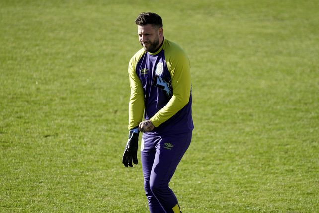 Broun tiene un guante afuera y será evaluado. Si llega su lugar será ocupado por Werner.