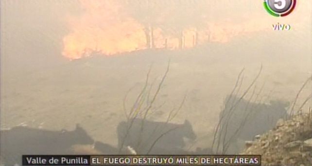 Siguen los incendios forestales en las cercan&iacute;as de la ciudad de La Cumbre