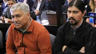 Lázaro Baez junto a su hijo Martín, ahora excarcelado.