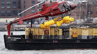 Una argentina muere al caer un helicóptero en Nueva York