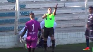 Otra vez, un exjugador de Colón golpeó su cabeza con un paredón