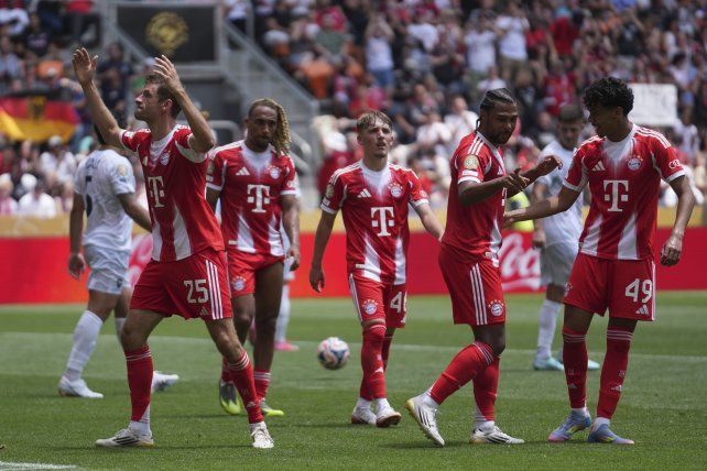 El Bayern Múnich aplastó al Auckland City y hubo festejo alemán. Es un futuro rival de Di María.