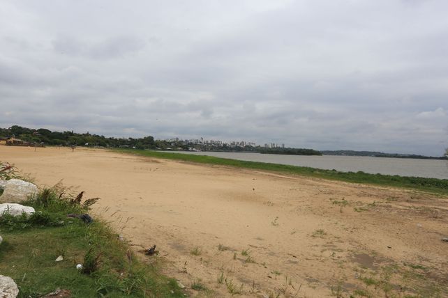 Paraná sin playas públicas al menos en el arranque de la temporada de verano