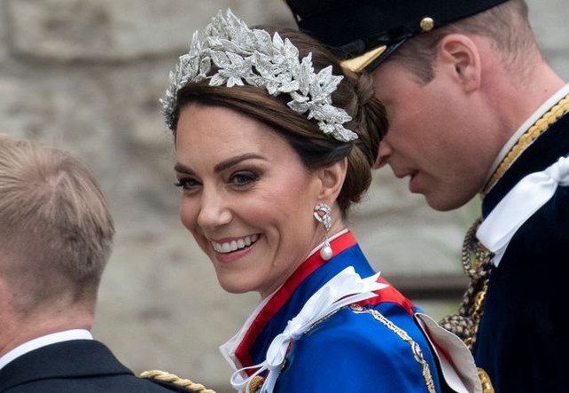 Espl&eacute;ndida, Kate fue la que m&aacute;s brill&oacute; en la ceremonia. Y llev&oacute; los aros que fueron de Lady Di, todo un homenaje.&nbsp;