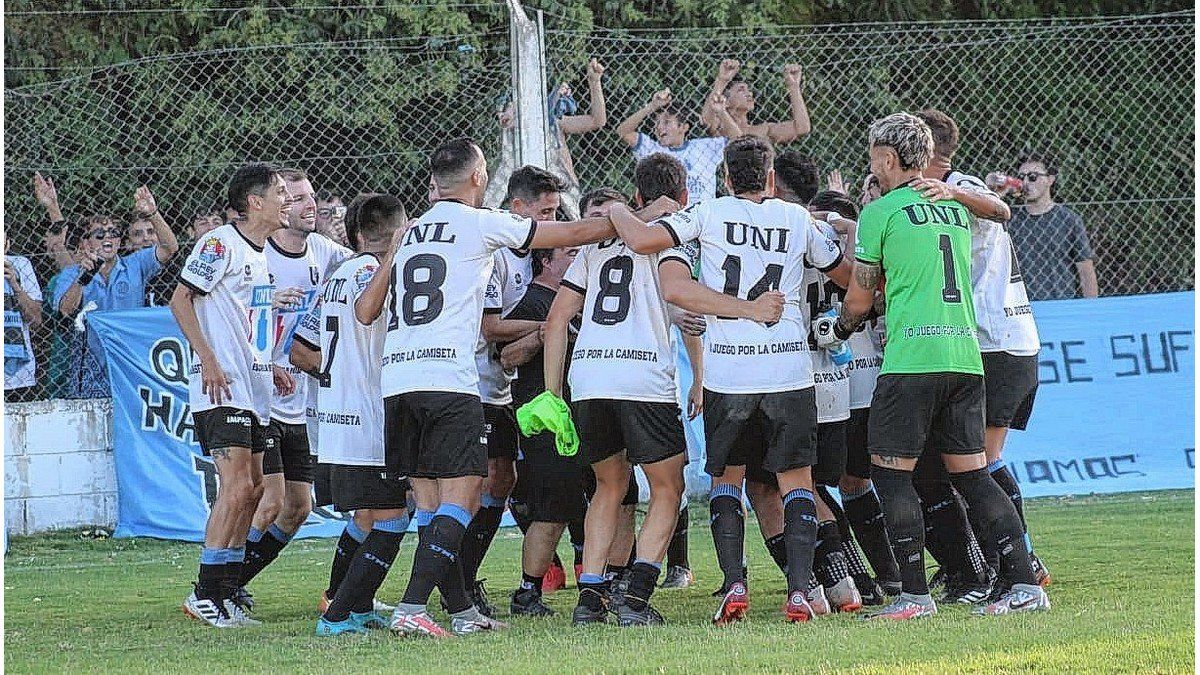 Universidad del Litoral was champion in Colonia San José