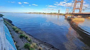 El río Paraná bajó un metro en dos semanas en Santa Fe y aseguran que la bajante se mantendrá hasta la primavera