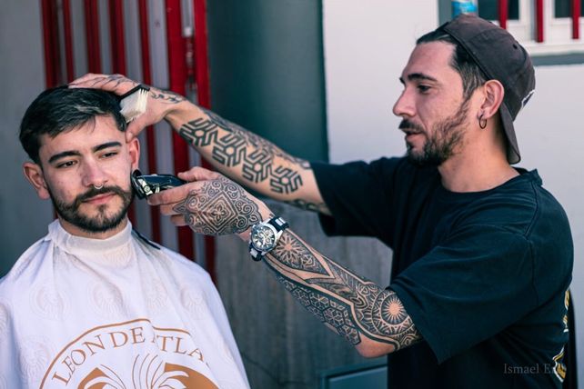 La tendencia en la estética masculina impulsó al negocio de las barberías.