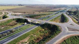 El gobernador, Omar Perotti, encabezó la recorrida por las obras.
