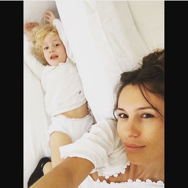El tierno video de Pampita para entretener a su hijo Benicio que no tuvo clases