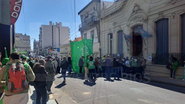 ATE rechazó liquidaciones no remunerativas ni bonificables y pidió llamado a paritarias