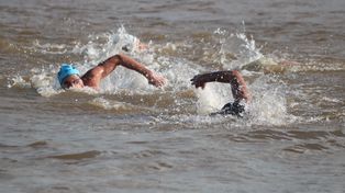 En el río Paraná. La competencia es a lo largo de 57 kilómetros, entre la ciudad de Santa Fe y Coronda.