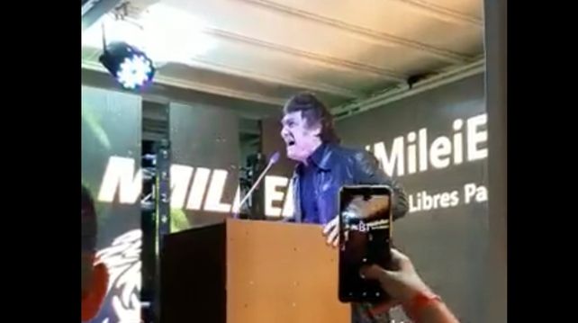 Javier Milei Pegó El Faltazo En El Congreso Y Dio El Presente En Un Acto De Parque España 4407