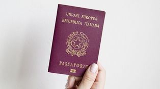 La nueva legislación restringe la adquisición de la ciudadanía italiana