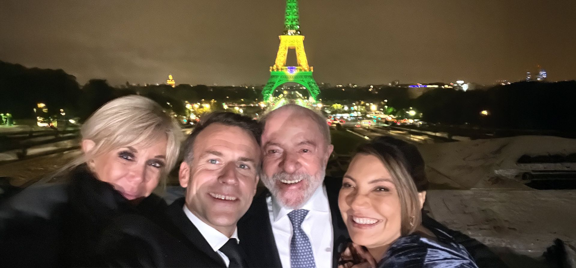 La torre Eiffel se iluminó con los colores de Brasil. Tras la visita de Lula Da Silva a Francia, el presidente francés Emanuel Macrón posteó una foto y agradeció la visista. Gracias, querido Presidente @LulaOficial, querida Janja, por este cruce del Atlántico que simboliza 200 años de amistad entre nuestros países. La torre Eiffel se iluminó con los colores de Brasil. Tras la visita de Lula Da Silva a Francia, el presidente francés Emanuel Macrón posteó una foto y agradeció la visista. Gracias, querido Presidente @LulaOficial, querida Janja, por este cruce del Atlántico que simboliza 200 años de amistad entre nuestros países.