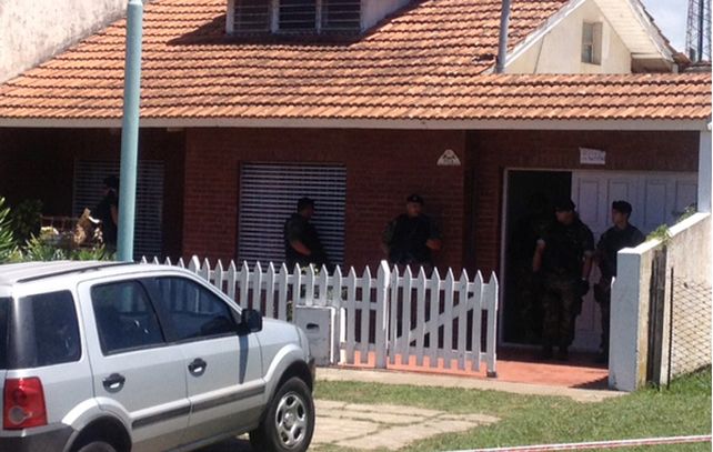 Uno de los operativos se llevó a cabo en un chalé marplatense.