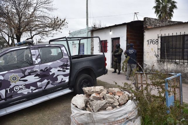 Allanamiento en dos viviendas de la zona norte.
