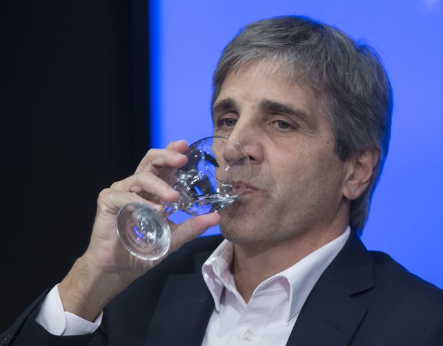 Meritocracia. El gestor de la deuda y la crisis del gobierno de Mauricio Macri será ahora el ministro de Economía de Milei.