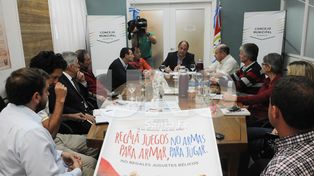 Lanzaron una campaña por un Día del Niño sin juguetes bélicos