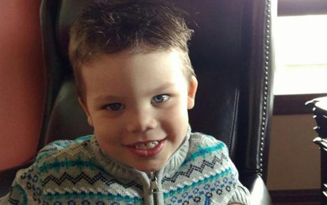 El pequeño Lane Graves que murió cuando un caimán lo arrastró a una laguna. Foto: Twitter