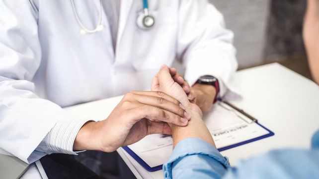 Día del Médico Clínico: el DT del equipo de salud