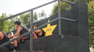 Colón estrenó la tribuna en el predio 4 de Junio este jueves, en oportunidad del Clásico de Reserva.