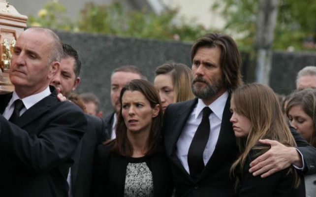 Jim Carrey encabezó el funeral de su ex novia