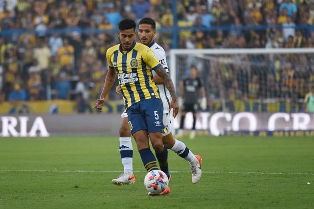 Ojeda deberá buscarse club porque no encaja en el Central de Somoza que se viene.