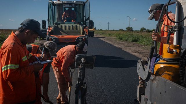 La Ruta A03 se encuentra ubicada entre los departamentos La Paz y Paraná