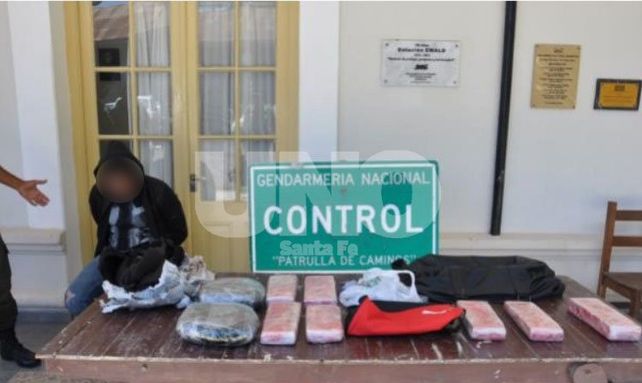 Detenido. Cuando Gendarmería peritó el estupefaciente hallado en los bolsos.