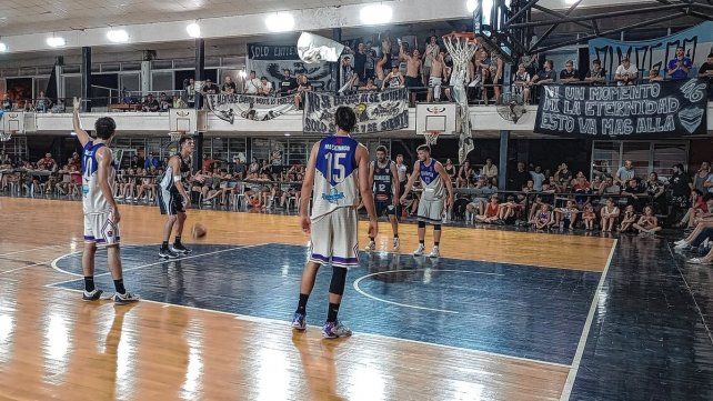 Almagro superó a Olimpia de Paraná e hilvanó su tercer éxito en la Liga Federal de Básquet.