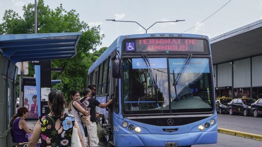 El boleto de colectivo aumenta por debajo de la inflación acumulada: viajar en Rosario costará $1.720