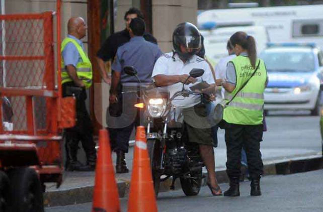 En la calle. Son agredidos y en muchos casos temen por su integridad física.