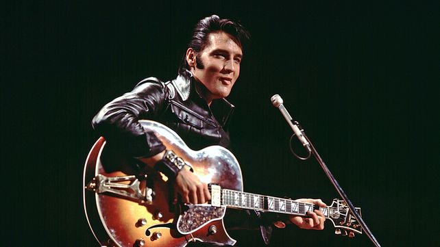 Elvis Presley falleció en 1977 a los 42 años. Sus canciones son clásicos del siglo XX.