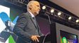 El fastidio del secretario de Agricultura porque no lo aplaudieron: Ponganle onda y flow
