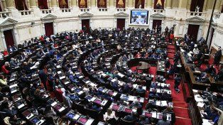 El oficialismo se garantizó quórum y aprobación en general de la Ley Ómnibus con votos dialoguistas. Aun hay discrepancias por coparticipación del impuesto PAIS