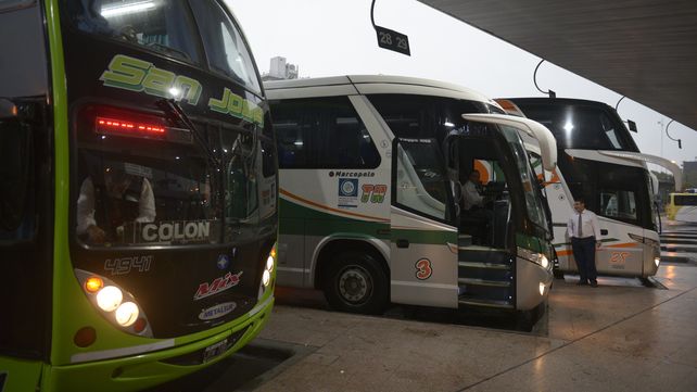 Usos, mitos y tragedias del primer asiento del bondi