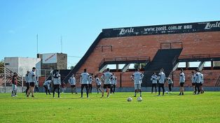 Patronato entrenó antes de viajar