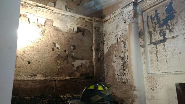 Las imágenes de la Catedral de San Nicolás tras el voraz incendio de esta tarde