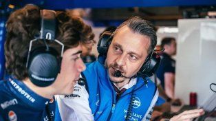 Gaetan Jego es el ingeniero de carreras de Colapinto, quien le comunica las decisiones del equipo Williams.