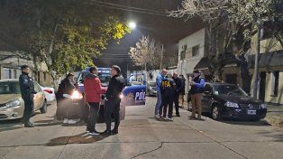 Un sargento de la Federal resistió un asalto a los tiros y los delincuentes terminaron detenidos