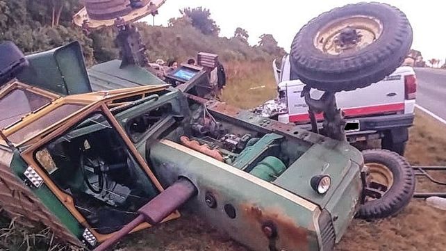 Chocaron un tractor y una camioneta: una persona perdió la vida