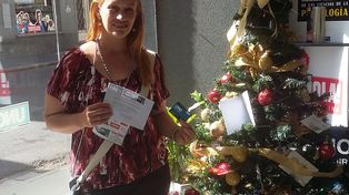Diario UNO entregó vouchers navideños a suscriptores de la tarjeta de Beneficios