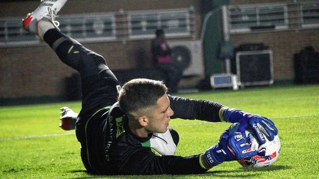Cambeses custodiará la valla de Banfield ante Patronato.