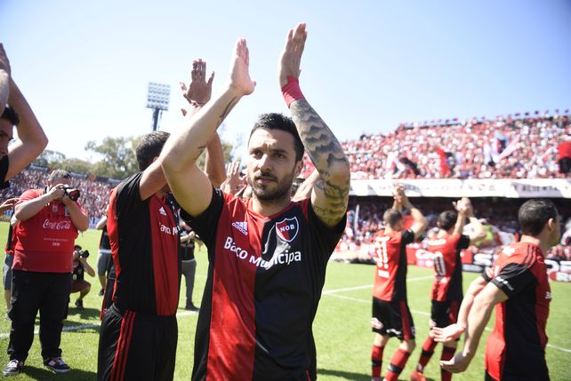 Newells inició un juicio al Inter para reclamar 300 mil dólares que adeudan del pase de Scocco