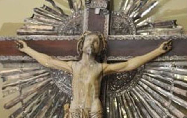 Reliquia. El Cristo está tallado en marfil