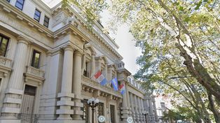 Allanan sedes del Ministerio de Seguridad y secuestran celulares de funcionarios
